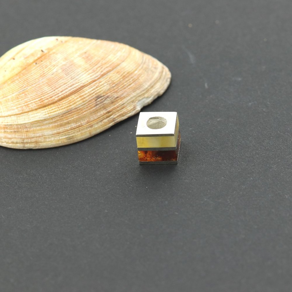 Sterling silver square charm with natural Baltic amber, silver charm - Picture 3 of 8